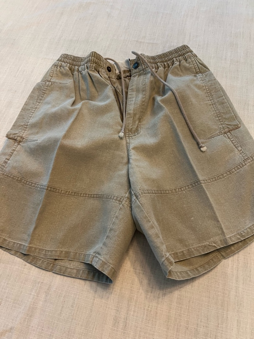 Men's Drawstring Utility Shorts - Tan Weekends Size Medium Like New
